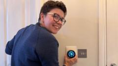 Before you crank up the thermostat, try these tips to keep your house warmer for longer — BBC Business, Paris Business news