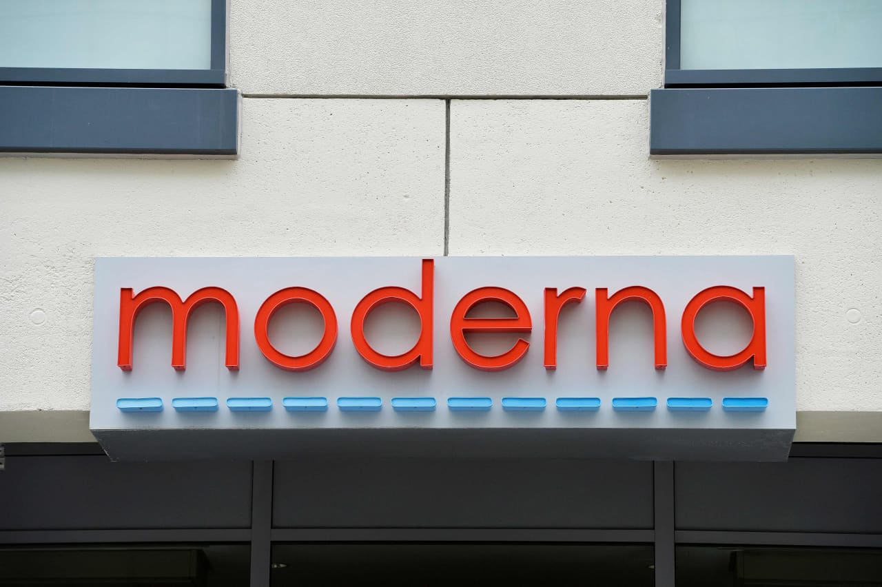 Moderna’s stock tumbles after reported leak of data for cancer vaccine — MarketWatch, Paris Health news